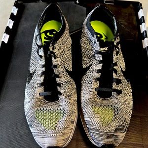 Nike Flyknit Racer